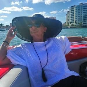 Meet your Posher, Dagmar